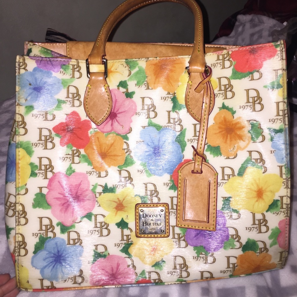 SOLD ON Ⓜ️**DOONEY AND BOURKE BAG